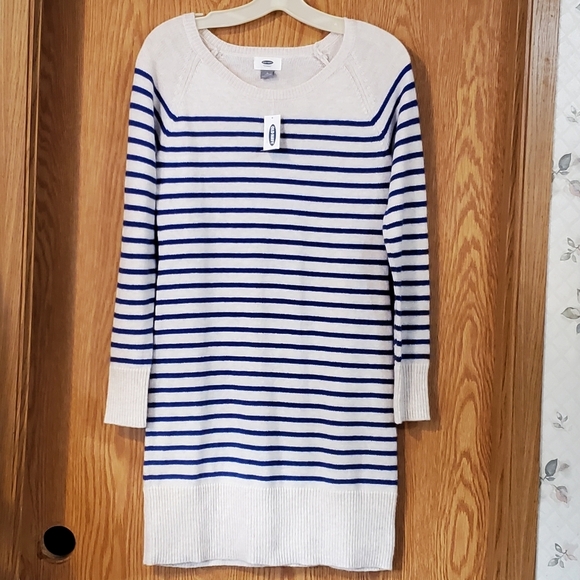 Old Navy striped sweater dress - Picture 3 of 9